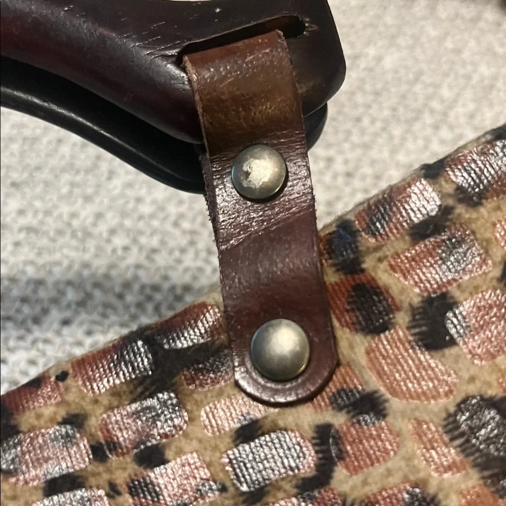 Woven Womens Brown Tan Straw Rattan Leopard Animal Print Wood Handle Handbag
